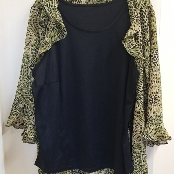 Green and Black Women's Blouse with inside Tank plus size - Picture 4 of 5
